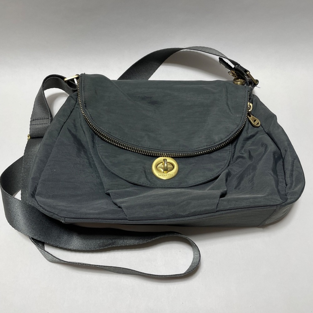 Baggallini Grey Kuala Zip Hobo Bag Crossbody Lightweight Water‎ Resistant Nylon